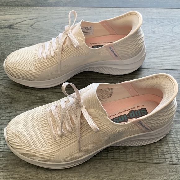 Sketchers Slip-ins - Picture 3 of 7